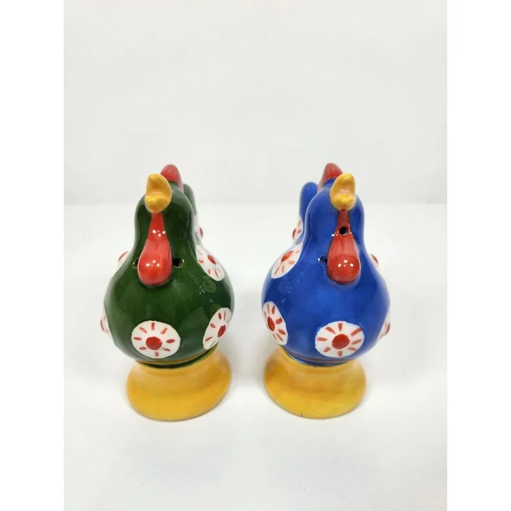 Clay Art Collectible‎ Rooster Salt & Pepper Shaker Blue and Green